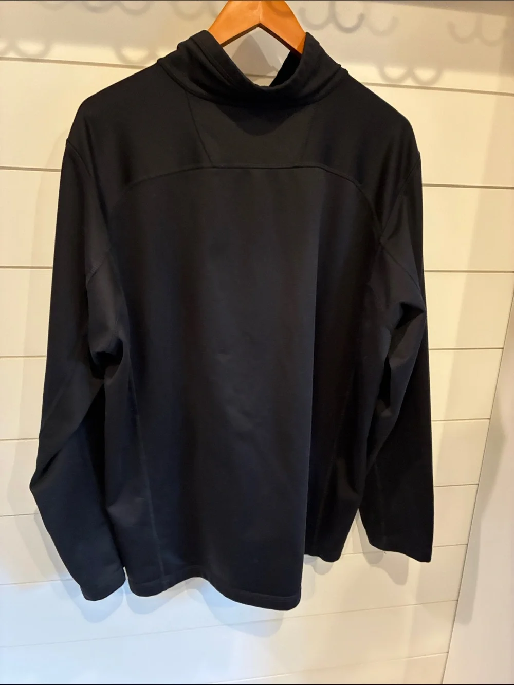 The North Face Men’s Black Quarter-Zip Performance Fleece